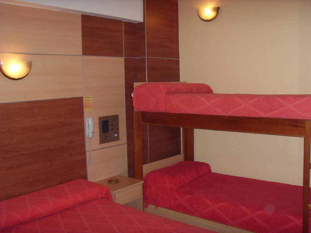 Hotel Embajador Росаріо Номер фото