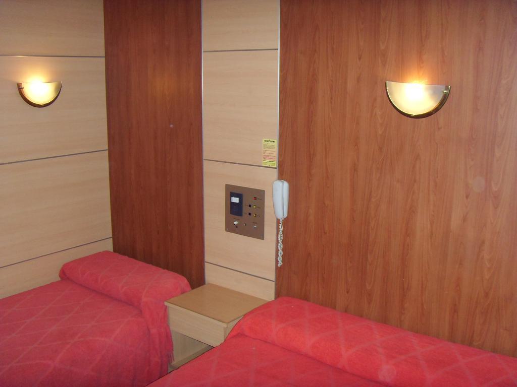 Hotel Embajador Росаріо Номер фото