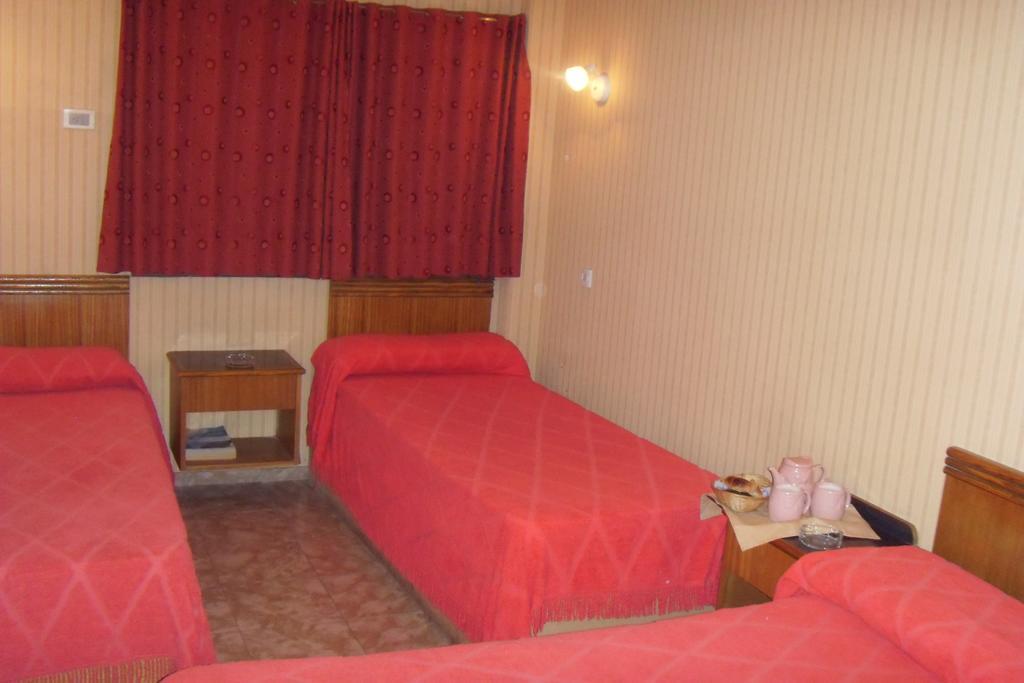 Hotel Embajador Росаріо Номер фото