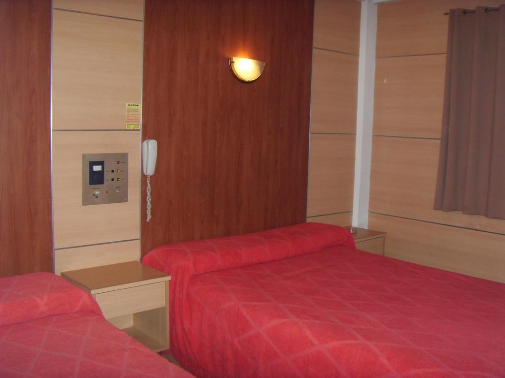 Hotel Embajador Росаріо Номер фото