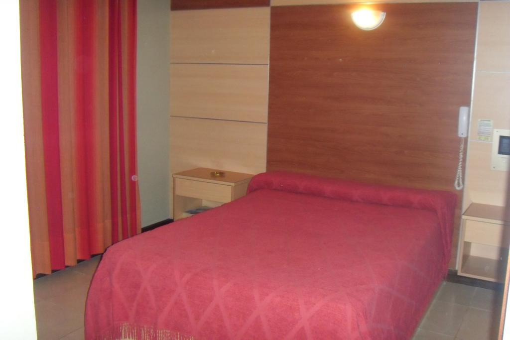 Hotel Embajador Росаріо Номер фото