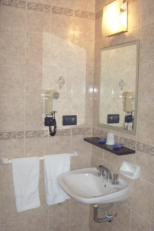 Hotel Embajador Росаріо Екстер'єр фото